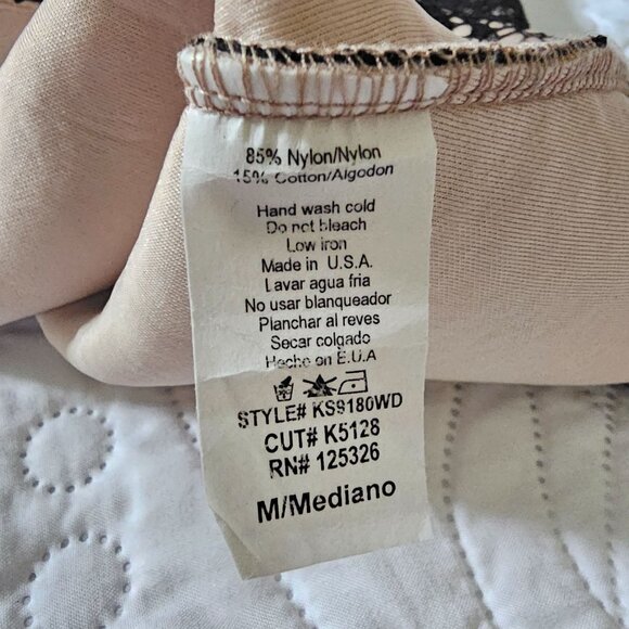 Mini Scuba Material Skirt. Lace Look, Back Zipper Closure, Size M - Picture 3 of 9